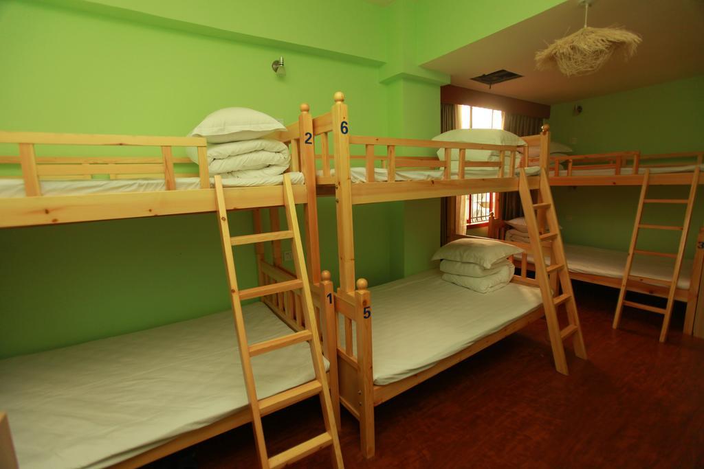 Zhengfu Caotang Decent Inn Csengtu Szoba fotó
