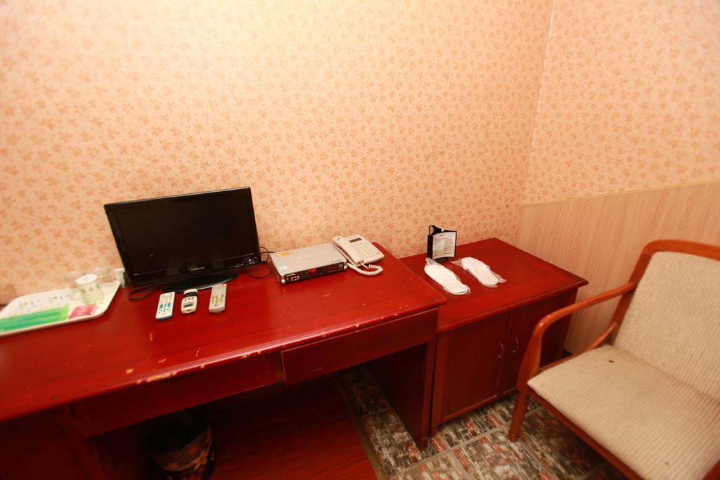 Zhengfu Caotang Decent Inn Csengtu Szoba fotó