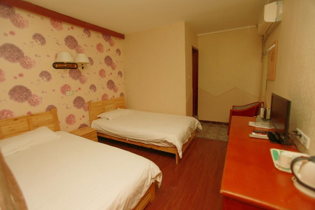 Zhengfu Caotang Decent Inn Csengtu Szoba fotó