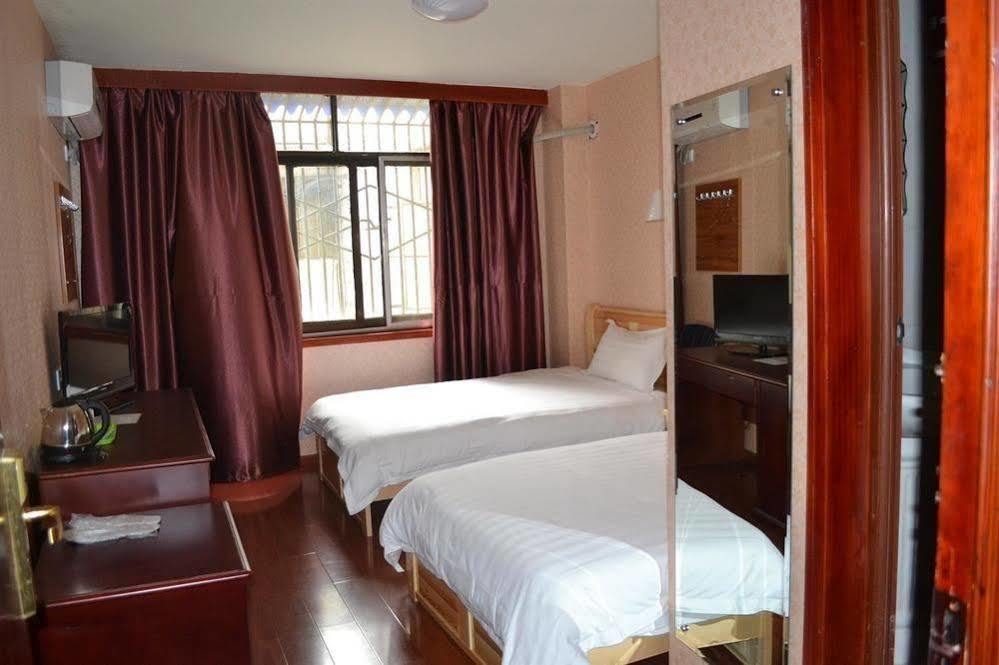 Zhengfu Caotang Decent Inn Csengtu Kültér fotó